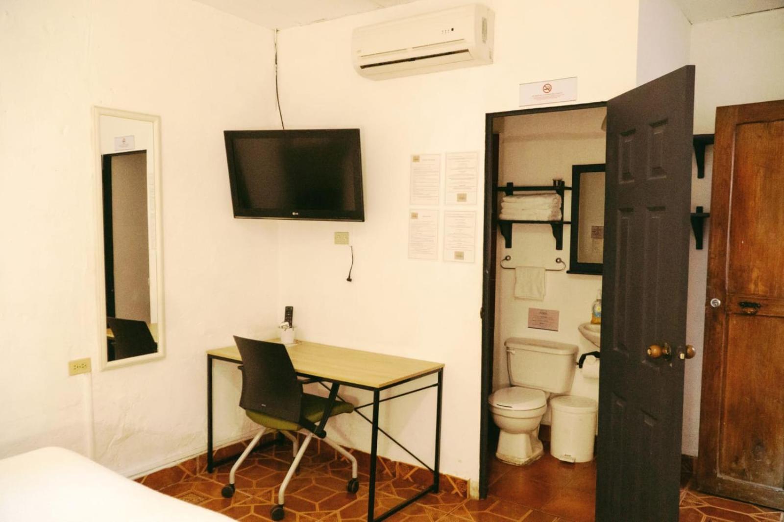 La Casa De Mamapan Hotel Colonial Ahuachapán Kültér fotó