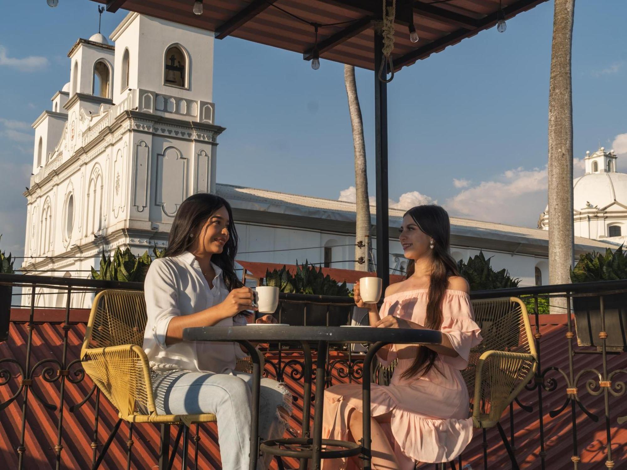 La Casa De Mamapan Hotel Colonial Ahuachapán Kültér fotó