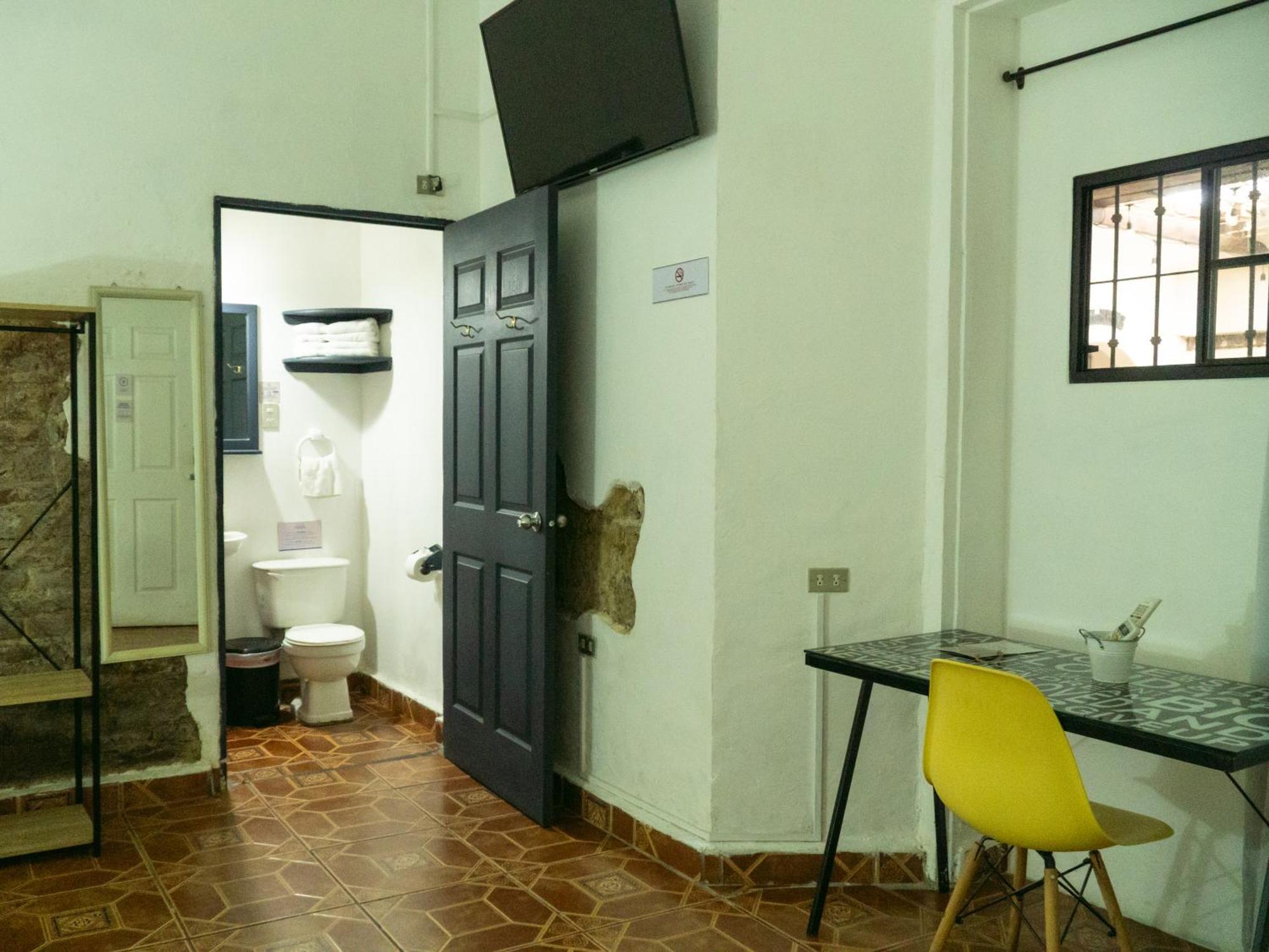 La Casa De Mamapan Hotel Colonial Ahuachapán Kültér fotó