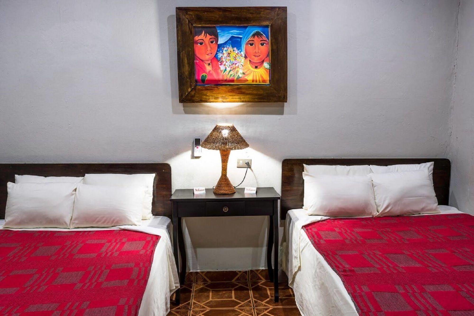 La Casa De Mamapan Hotel Colonial Ahuachapán Kültér fotó